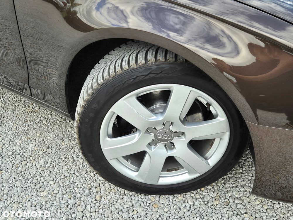 Audi A4 Avant 2.0 TDI DPF S line Sportpaket - 13