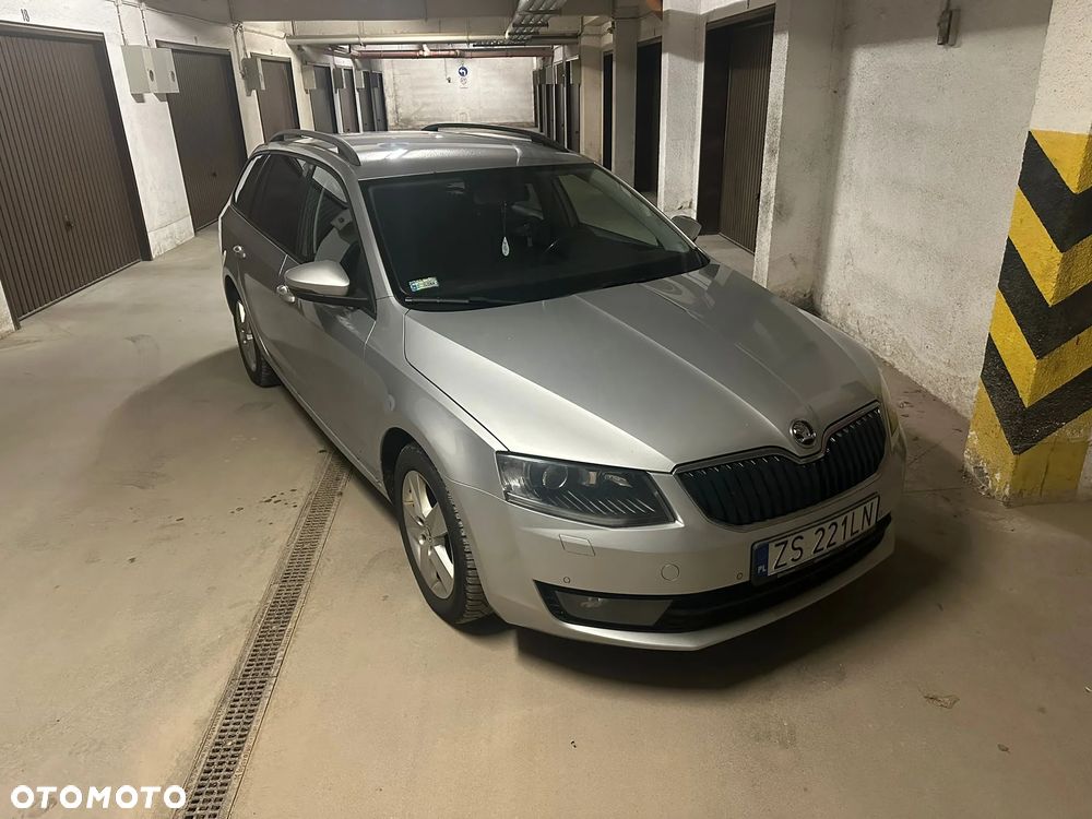 Skoda Octavia 2.0 TDI Ambition DSG - 6