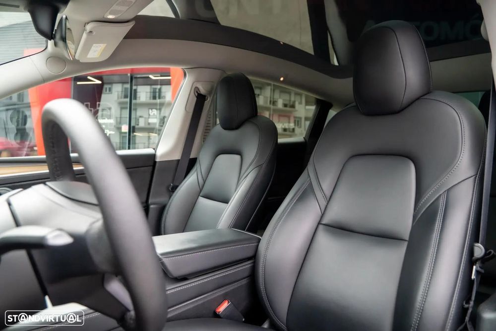 Tesla Model Y Standard - 17