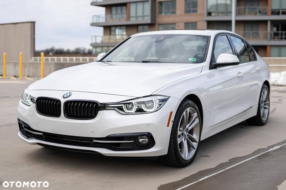 BMW Seria 3 ver-330i-edition-luxury-line-purity - 2