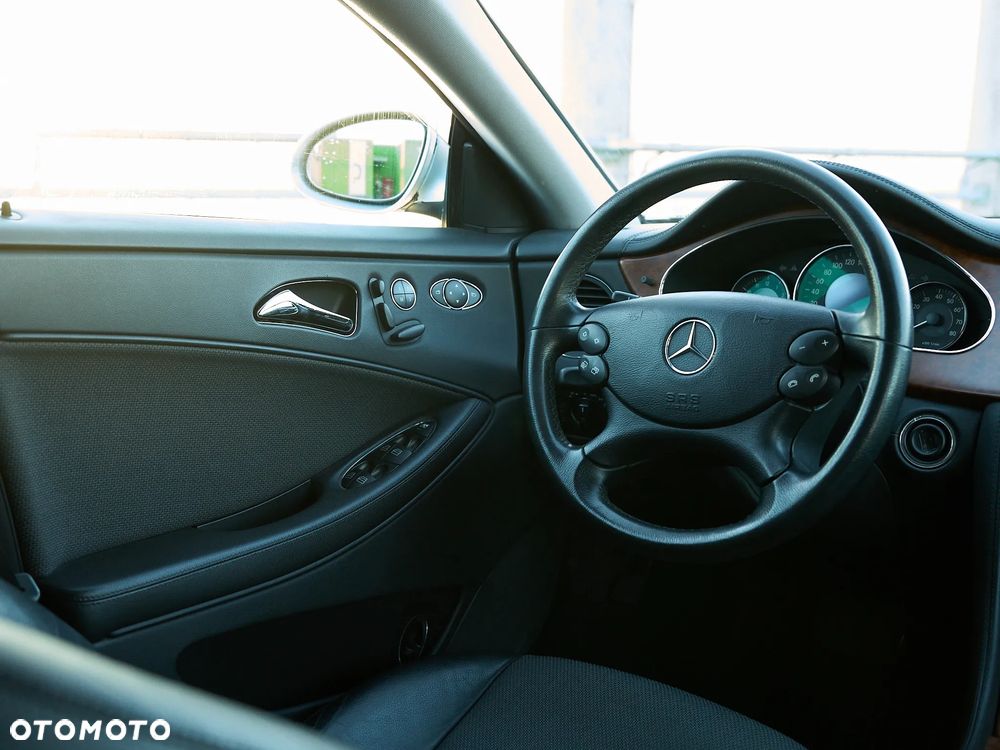 Mercedes-Benz CLS 350 CGI - 24