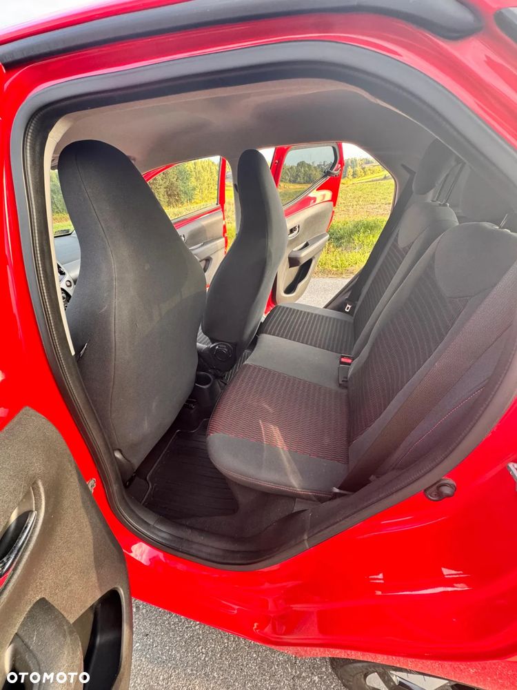 Toyota Aygo 1.0 VVT-i Color Edition - 2