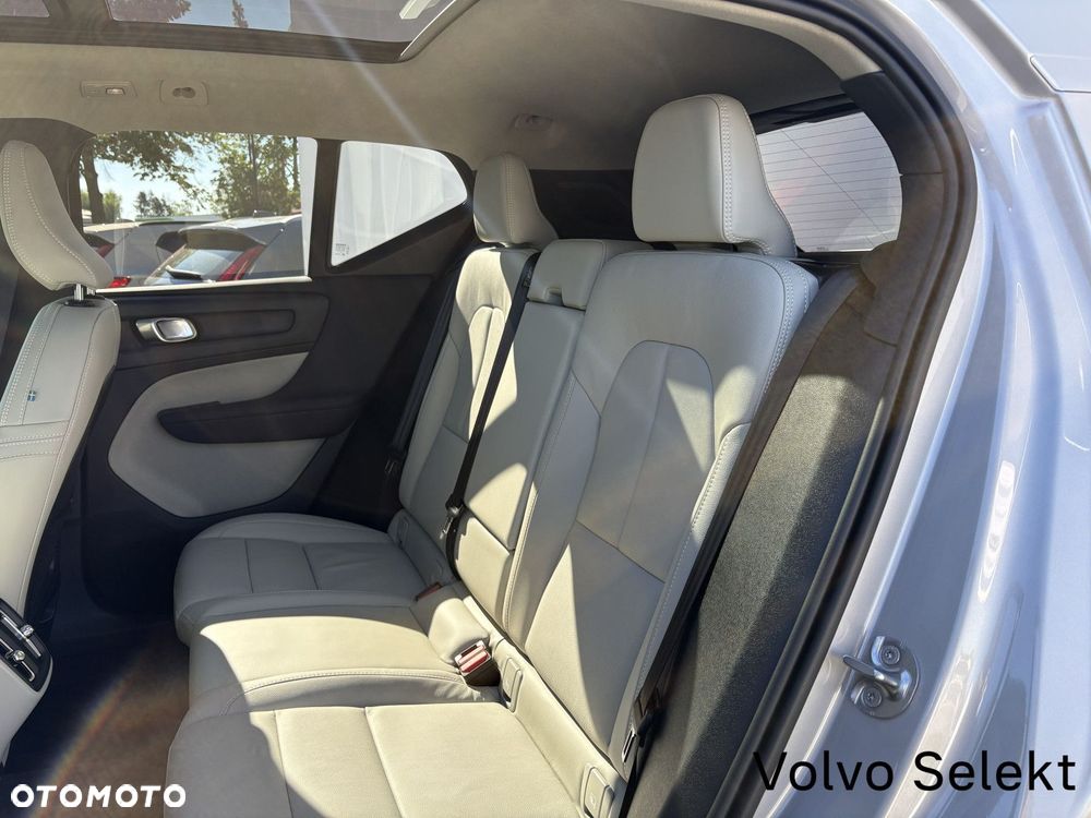 Volvo XC 40 - 24
