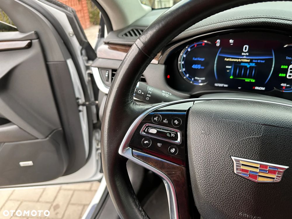 Cadillac XTS - 12