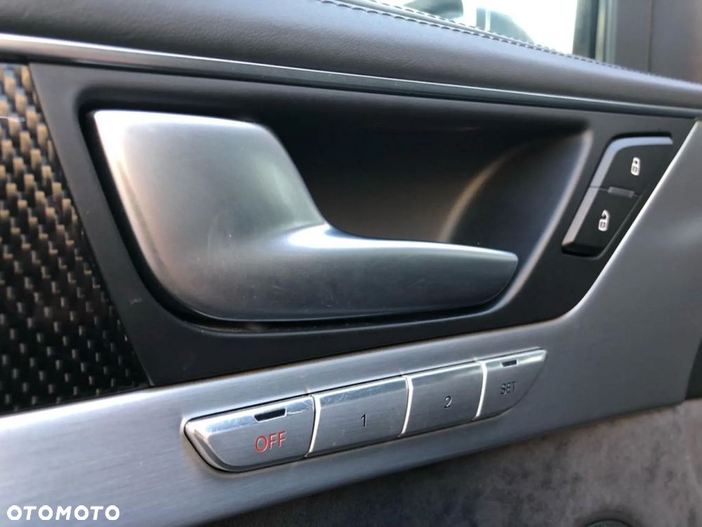 Audi S8 4.0 TFSI Quattro - 11