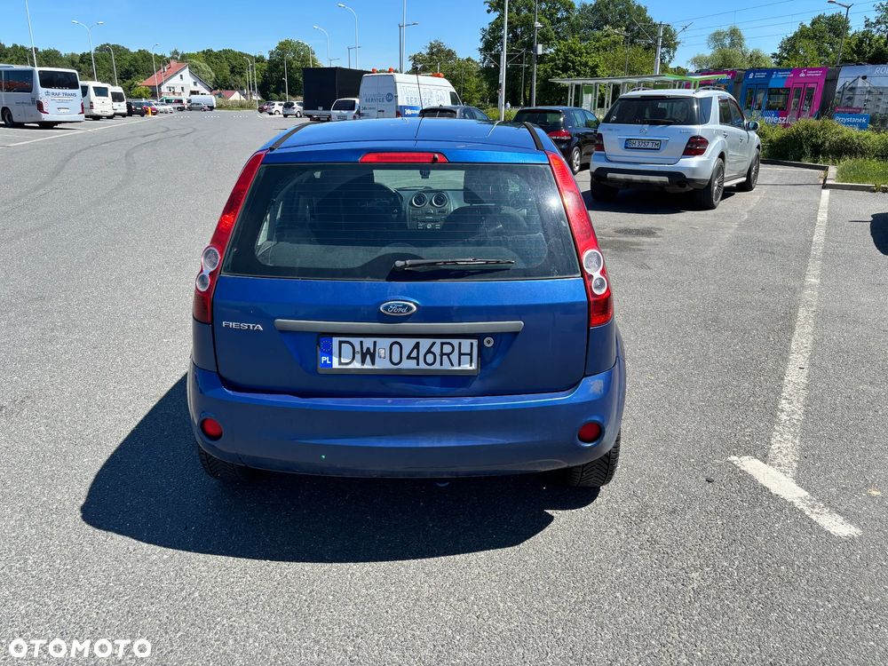 Ford Fiesta 1.3 Ghia - 4