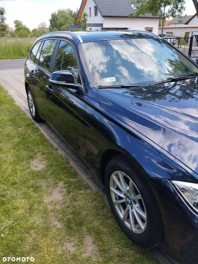 BMW Seria 3 318d - 2