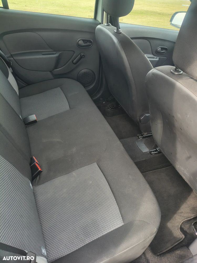 Dacia Logan 1.2 16V 75 Laureate - 6