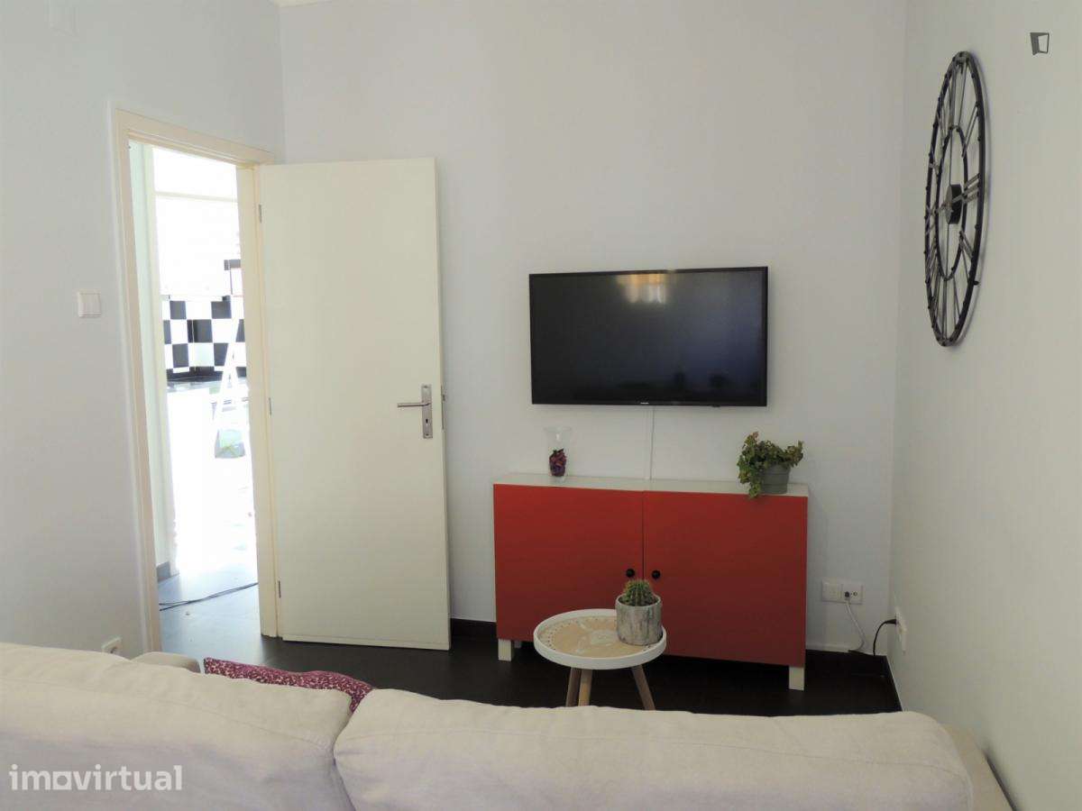 Apartamento com 1 quartos - localizado em Paranhos Porto - Grande imagem: 4/24