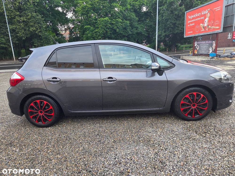 Toyota Auris 1.6 Valvematic Executive - 6