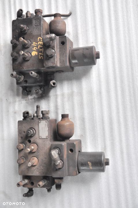 BLOK ZAWOROWY ROZDZIELACZ  ZAWÓR RENAULT CELTIS CERES 3010879 / 7700054656 - 3