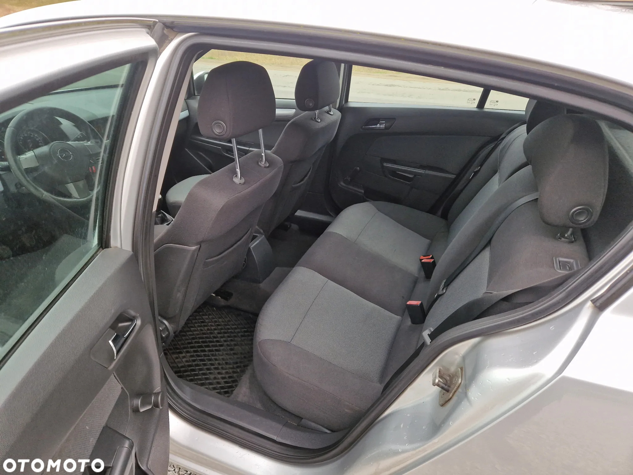 Opel Astra III 1.9 CDTI - 12