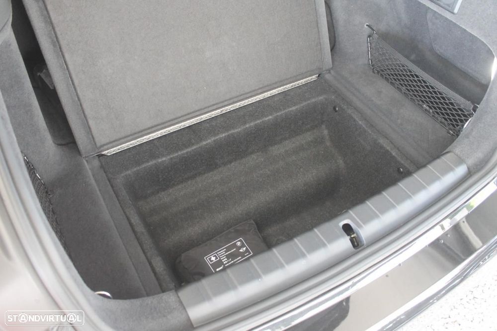 BMW i4 eDrive40 Desportiva M - 44