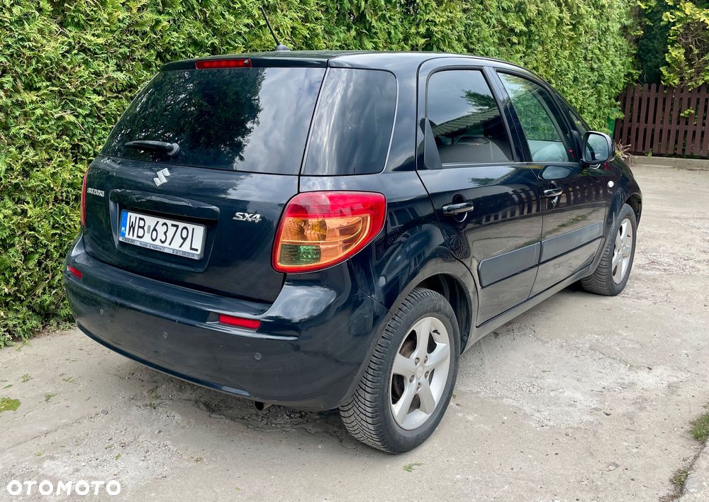 Suzuki SX4 1.6 GS / Premium - 1