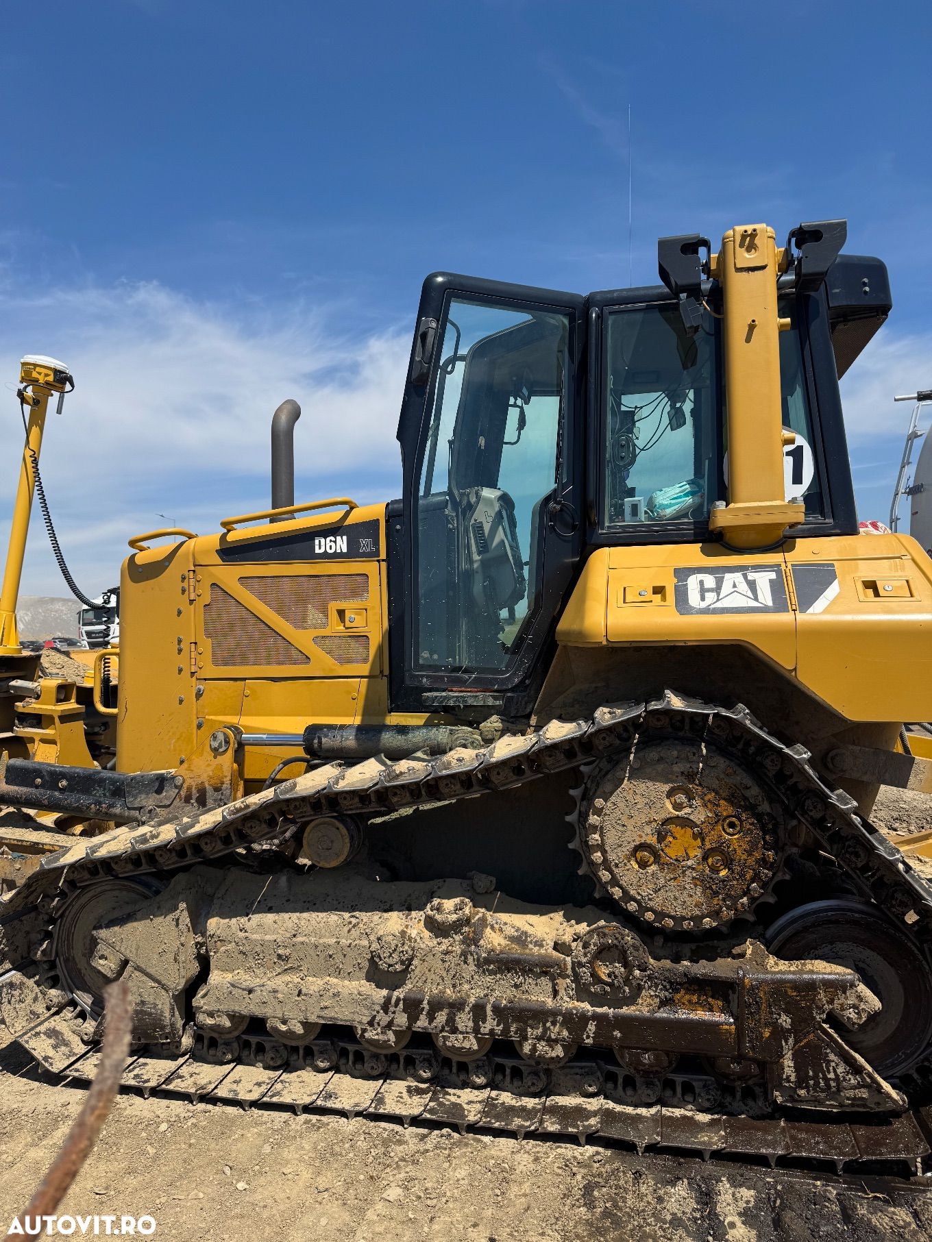 Caterpillar D6N XL - 1