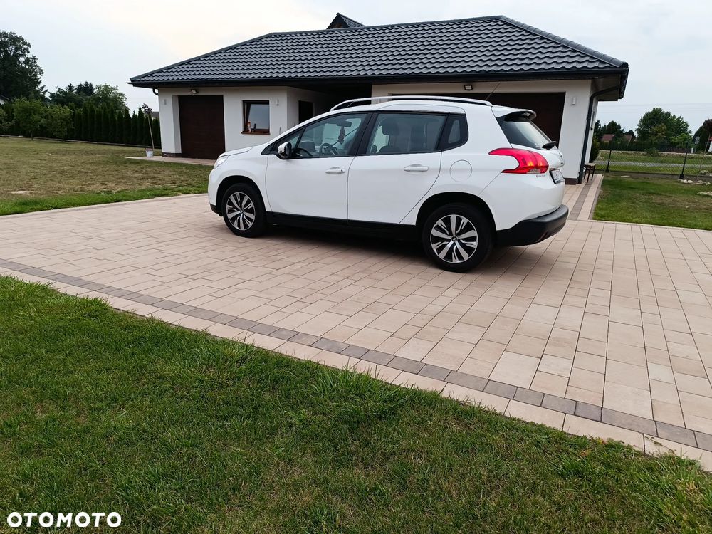 Peugeot 2008 1.2 Pure Tech Style - 8