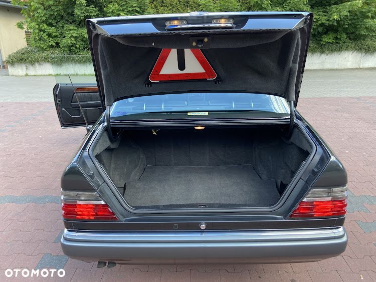 Mercedes-Benz Klasa E - 8