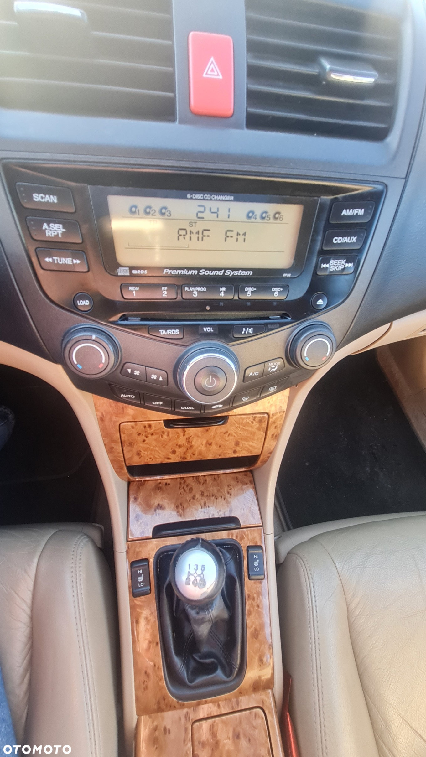 Honda Accord 2.0 Comfort - 11