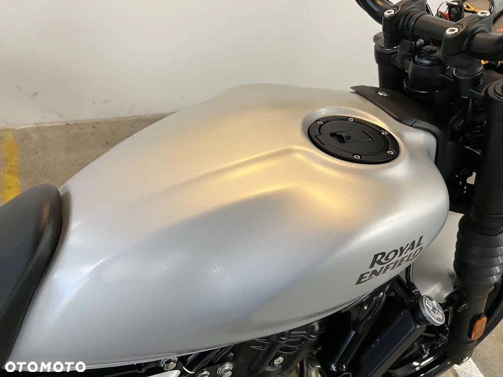 Royal Enfield Guerrilla - 7