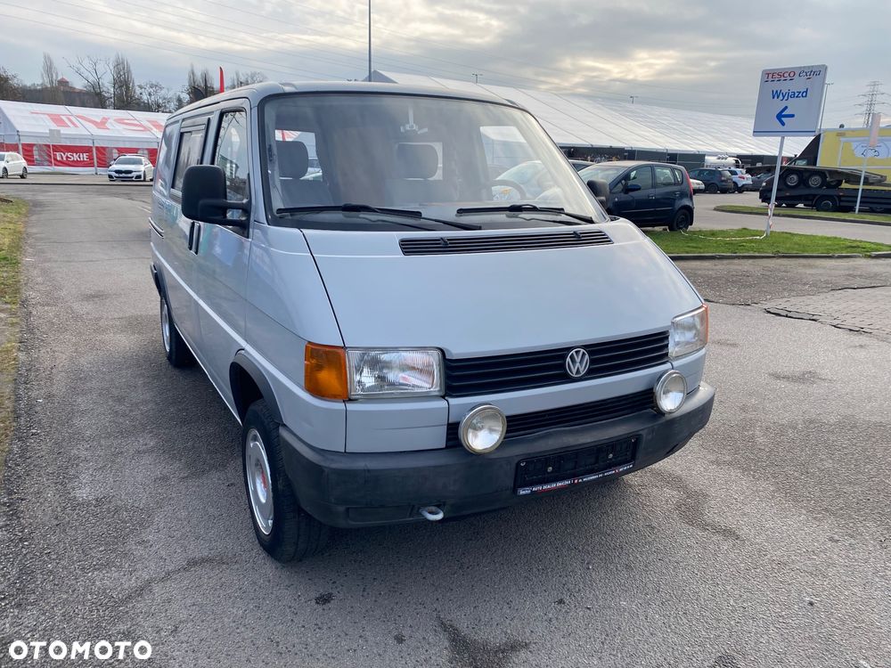 Volkswagen Caravelle - 6