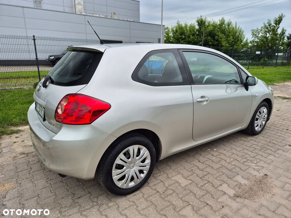 Toyota Auris 2.0 D-4D Premium - 11