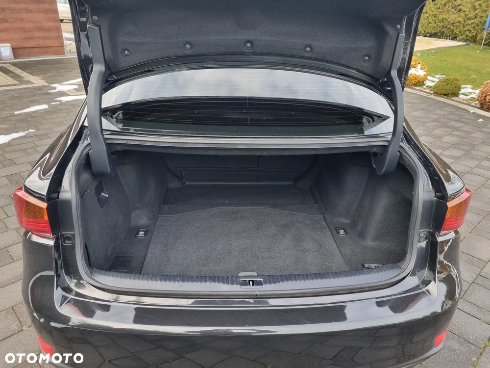 Lexus IS Business Edition - 25