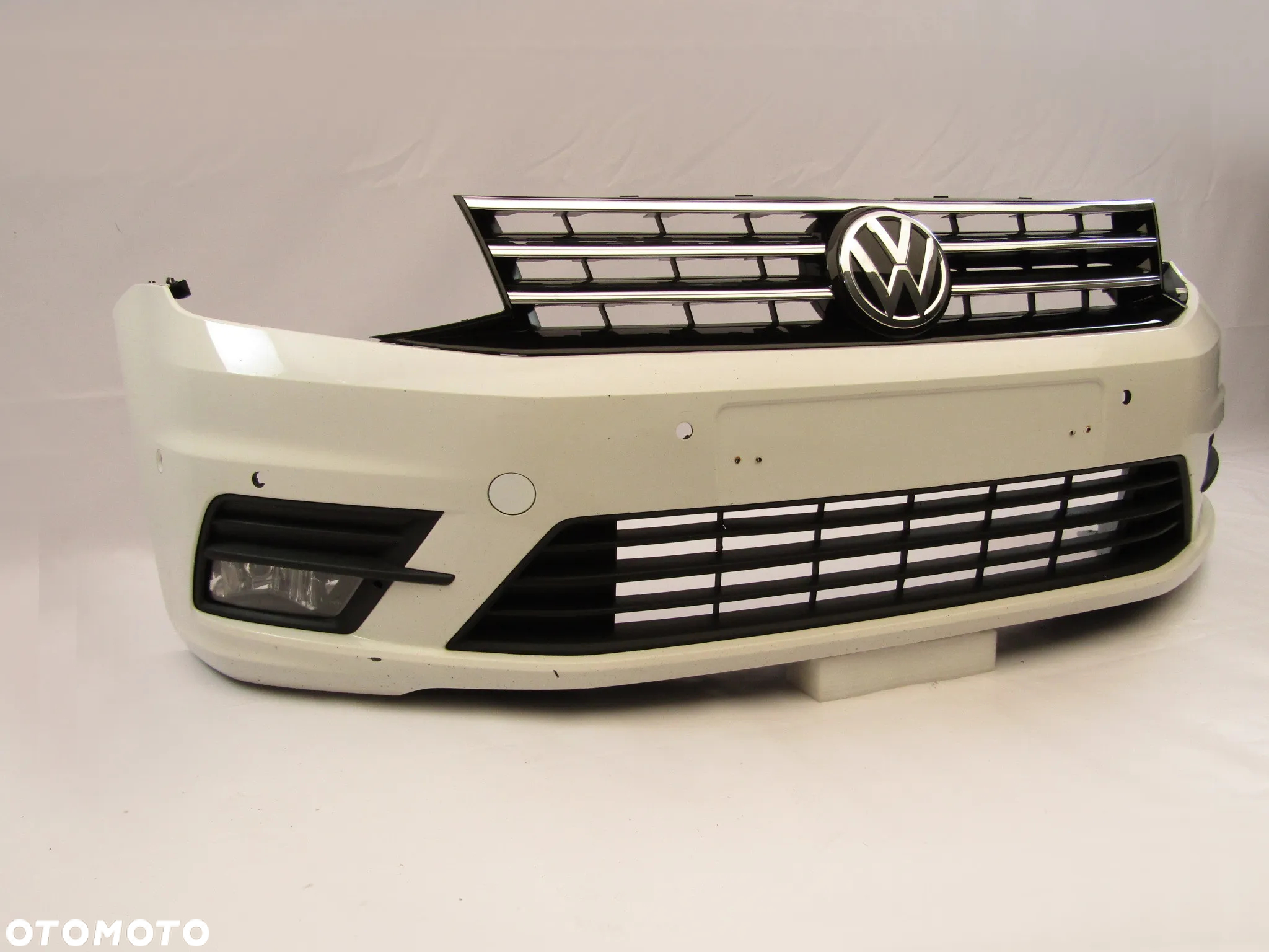Zderzak przedni VW Caddy LIfe 15 - 20 Pdc-6 Highline Lakier LB9A - 15