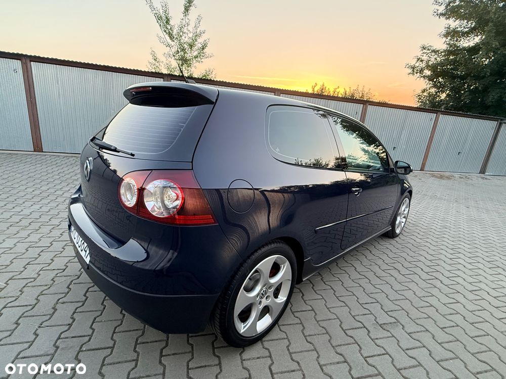 Volkswagen Golf - 5