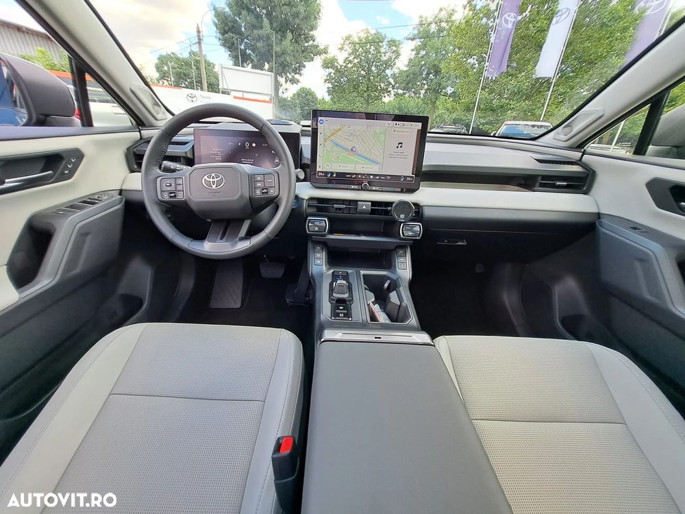 TOYOTA RAV4 2026 — imagine 20