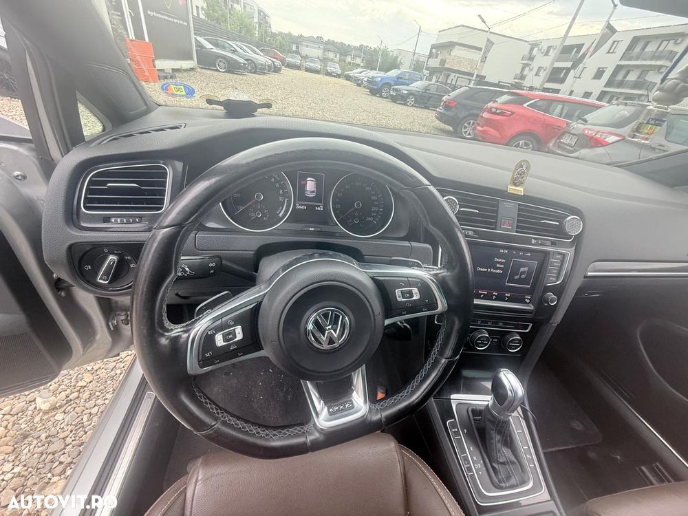 Volkswagen Golf Standard - 16