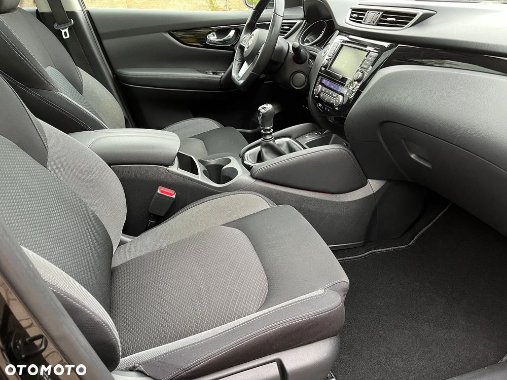 Nissan Qashqai 1.3 DIG-T N-Connecta - 17