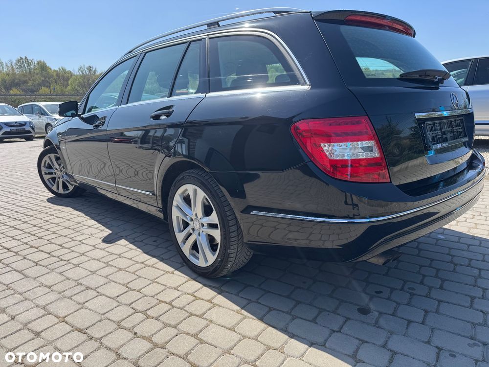 Mercedes-Benz Klasa C 220 CDI Avantgarde DPF Sport Edition + - 3