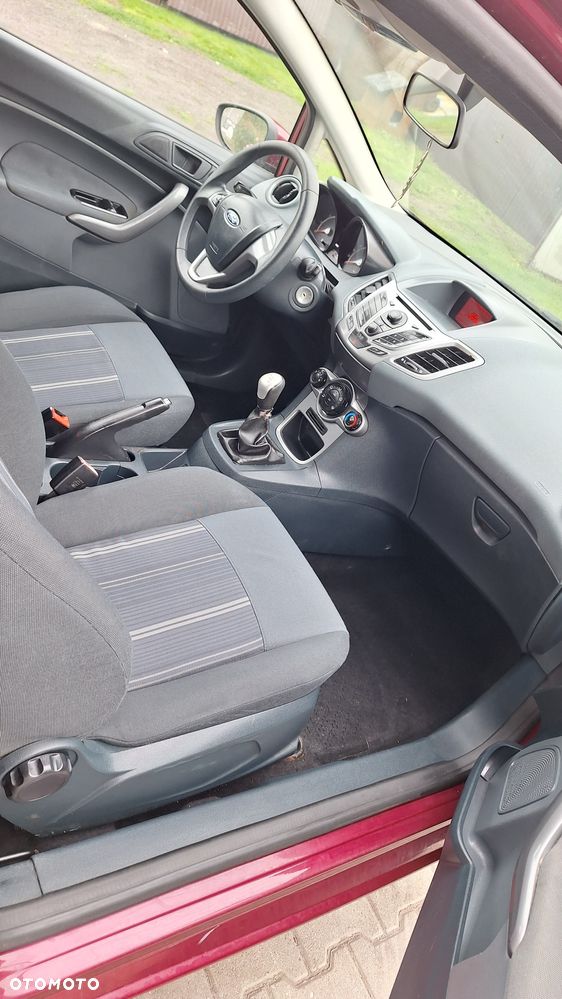 Ford Fiesta - 11
