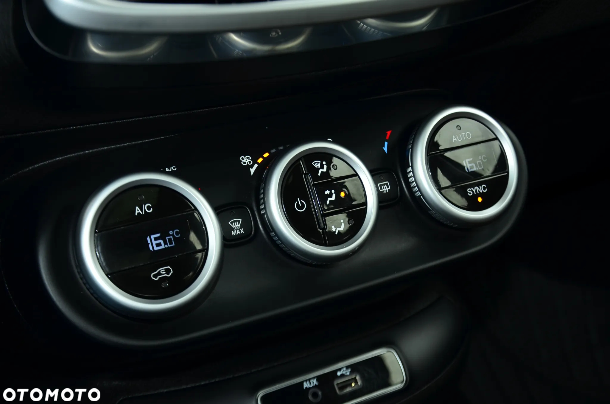 Fiat 500X 1.4 MultiAir Lounge DDCT - 31