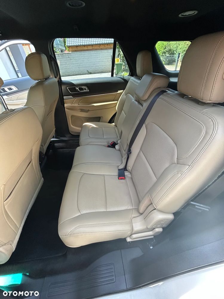Ford Explorer - 8