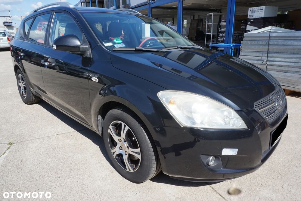 Kia Ceed - 4