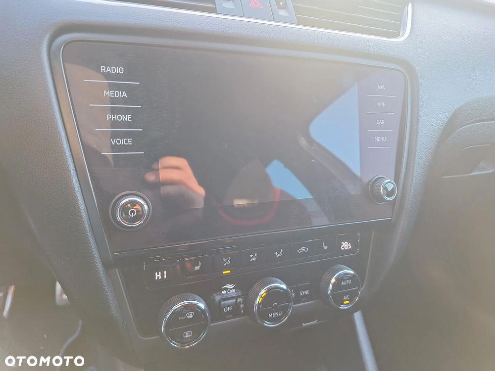 Skoda Octavia 2.0 TDI DSG RS - 13