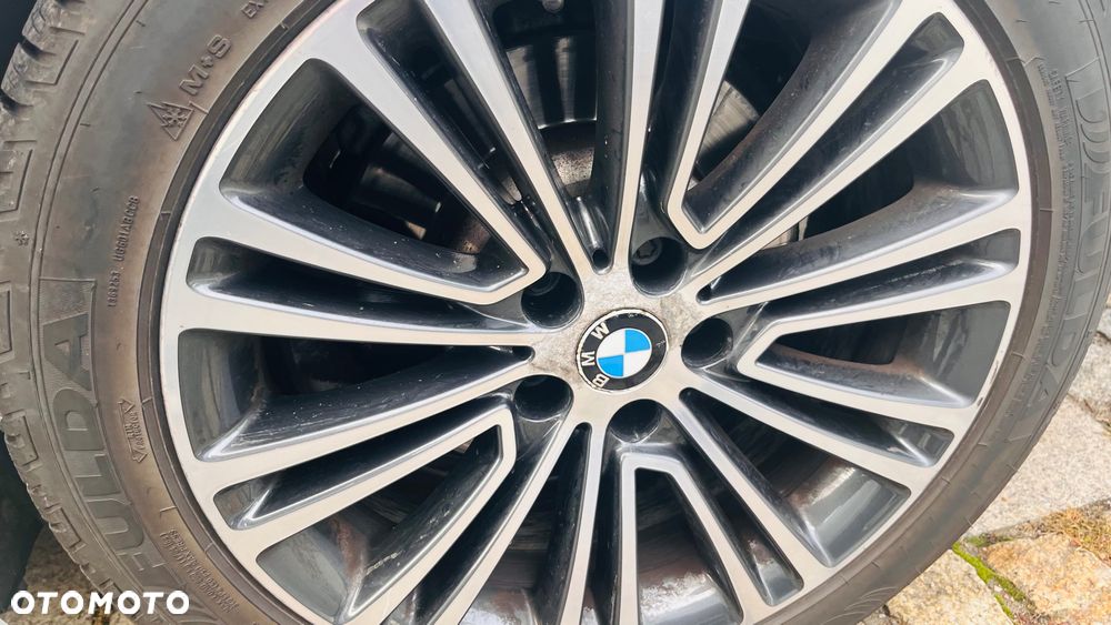 BMW Seria 5 518d - 21