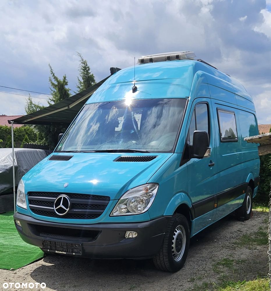 Mercedes-Benz Sprinter Camper - 1