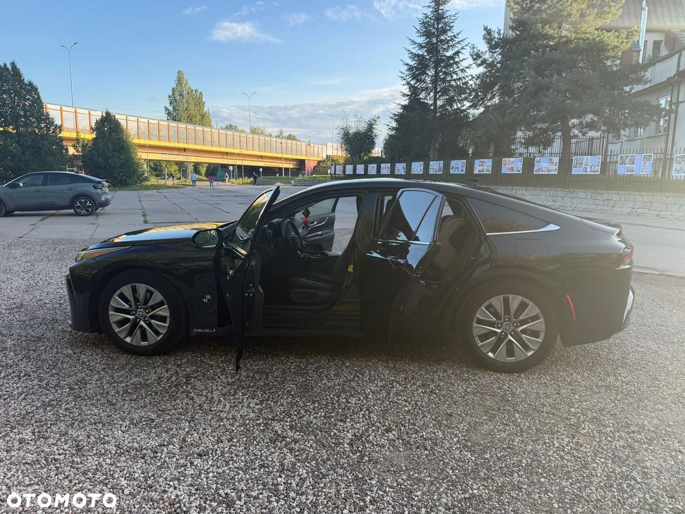 Toyota Mirai Executive - 2