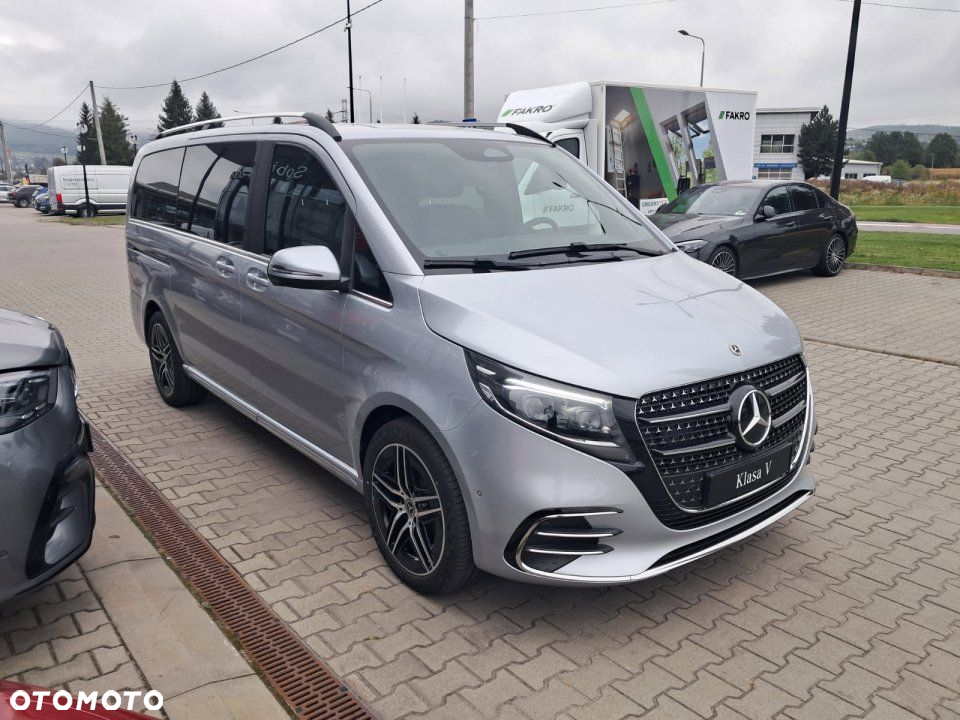 Mercedes-Benz Klasa V - 4