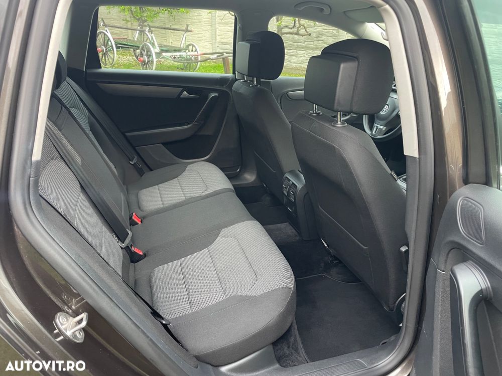 Volkswagen Passat - 19