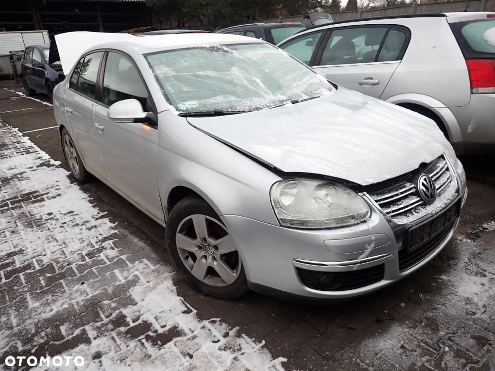 CZĘŚCI - Vw Jetta V III 1K 1,4 TSI CAX CAXA 122KM FILM 6B LHY SEDAN lakier LA7W 2009r. INDEX - 9842