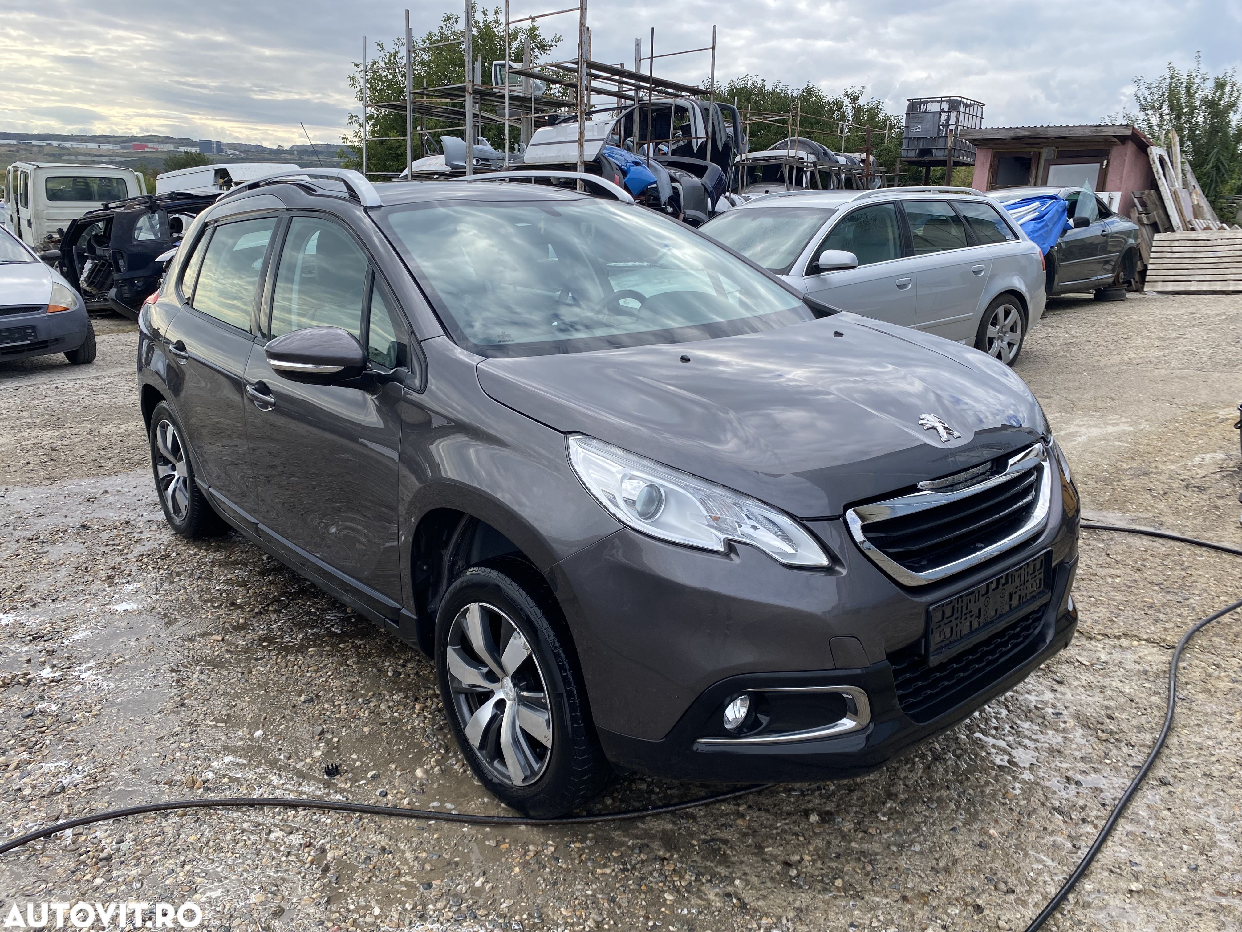 Dezmembrez piese Peugeot Pejo 2008 - 1