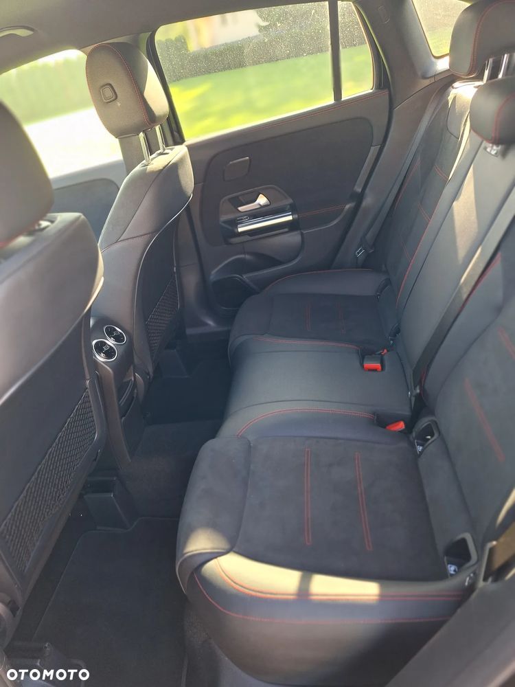 Mercedes-Benz GLA 250 4-Matic - 8