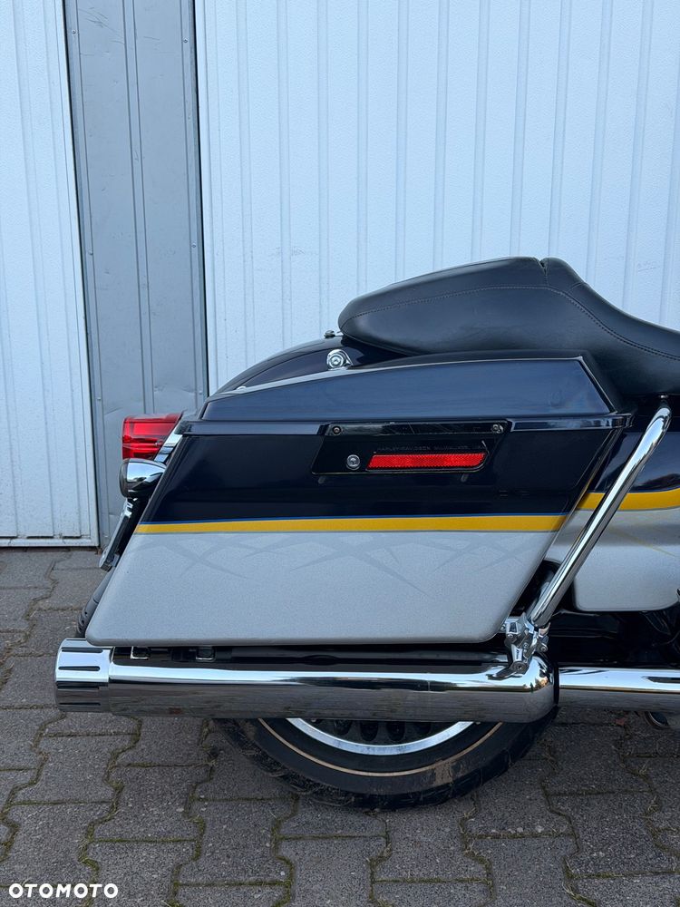 Harley-Davidson CVO Street Glide - 6