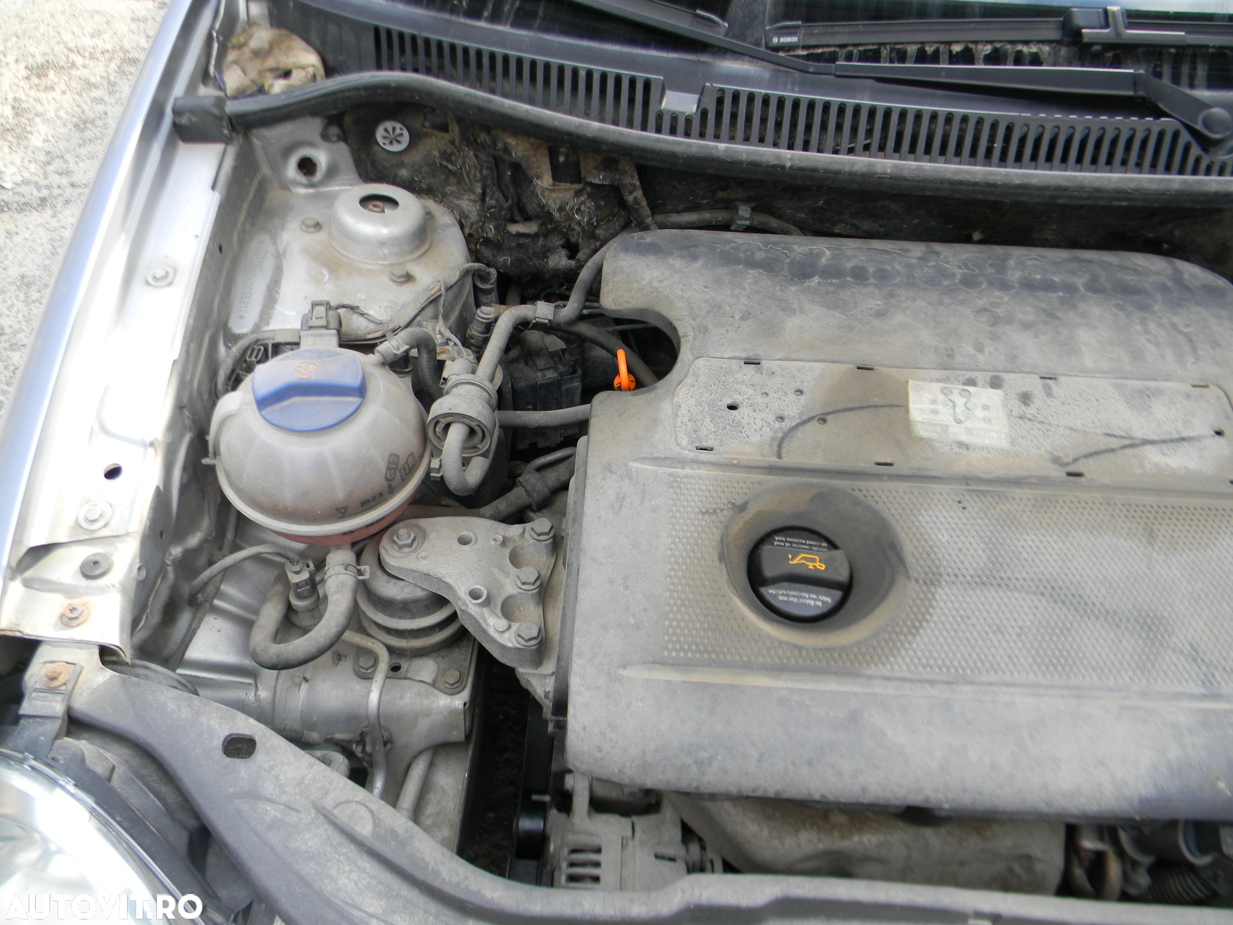 Dezmembrari  VW POLO (9N, 9N3)  2001  > 2012 1.4 16V Benzina - 4