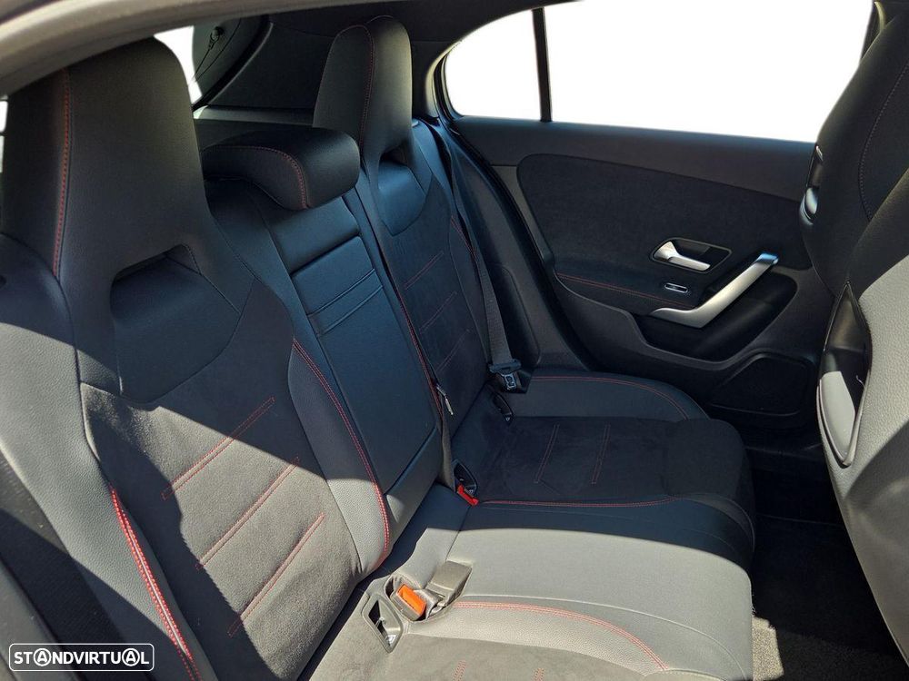 Mercedes-Benz A 250 e - 25