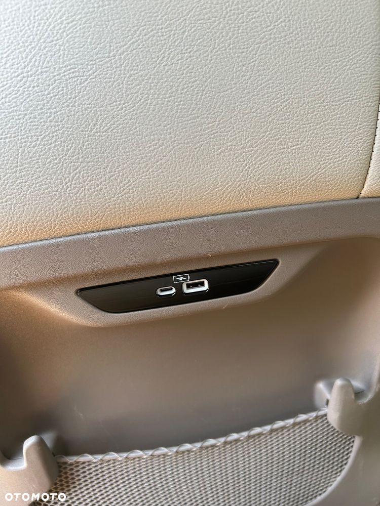 Chrysler Pacifica - 31