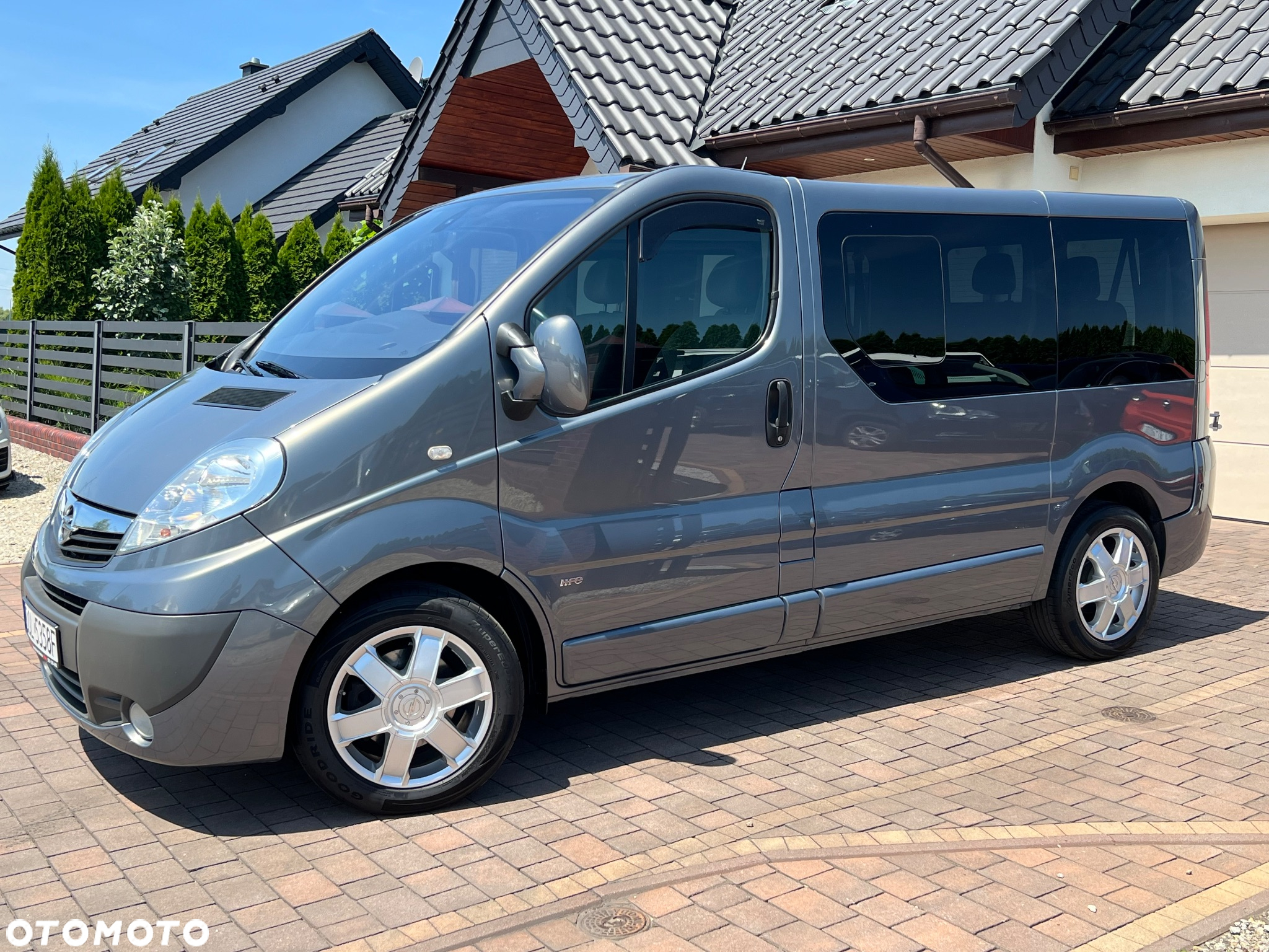 Opel Vivaro 2.0 CDTI L1H1 Life Cosmo - 4